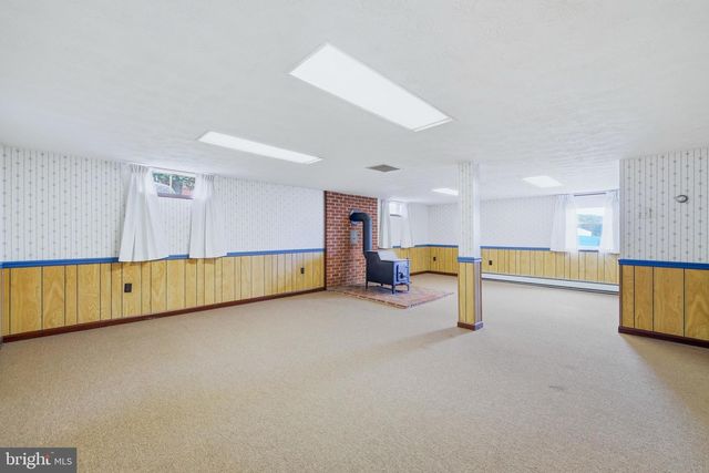 1665 STONEBURNER RD, Edinburg, VA 22824