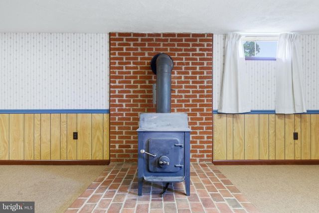 1665 STONEBURNER RD, Edinburg, VA 22824