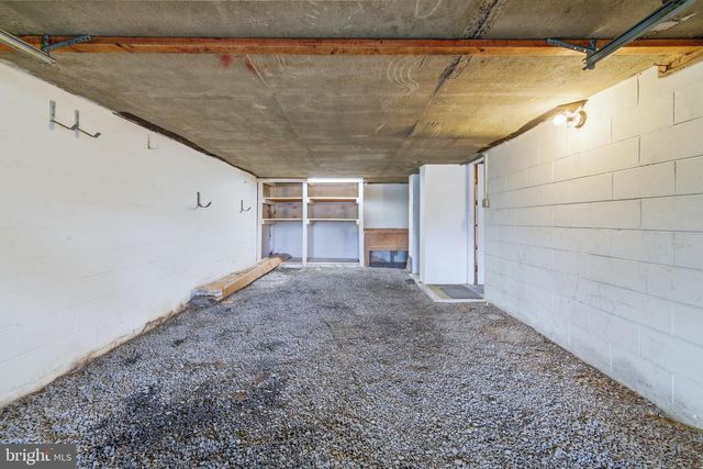 1665 STONEBURNER RD, Edinburg, VA 22824