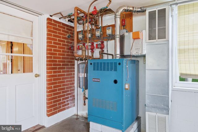 1665 STONEBURNER RD, Edinburg, VA 22824