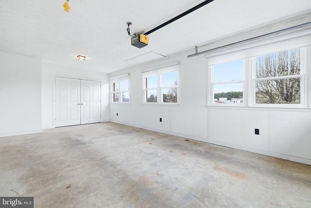 1665 STONEBURNER RD, Edinburg, VA 22824