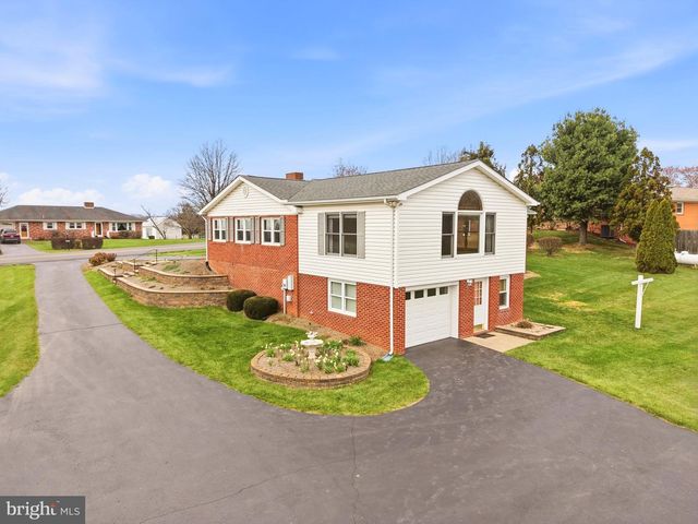 1665 STONEBURNER RD, Edinburg, VA 22824