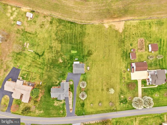 1665 STONEBURNER RD, Edinburg, VA 22824