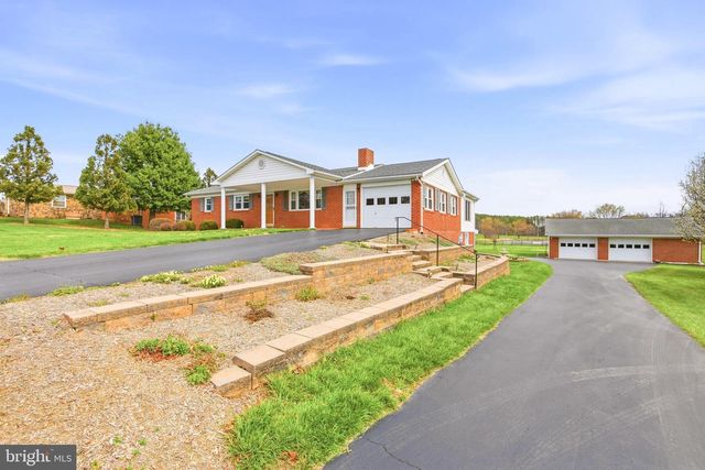 1665 STONEBURNER RD, Edinburg, VA 22824