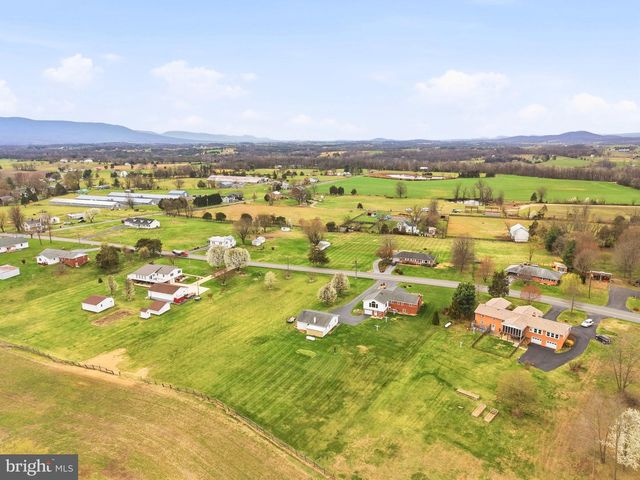 1665 STONEBURNER RD, Edinburg, VA 22824