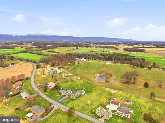 1665 STONEBURNER RD, Edinburg, VA 22824