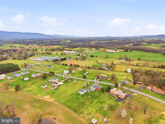 1665 STONEBURNER RD, Edinburg, VA 22824