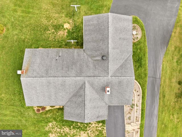 1665 STONEBURNER RD, Edinburg, VA 22824