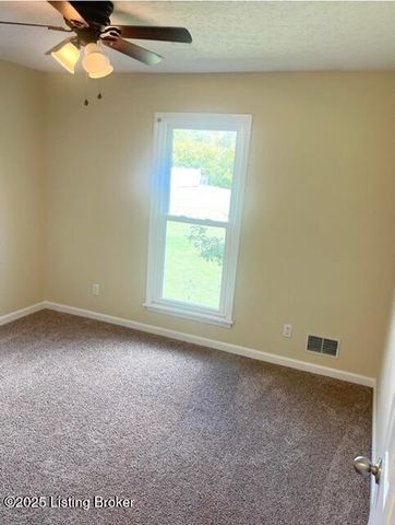 190 Millstone Ct, Shepherdsville, KY 40165