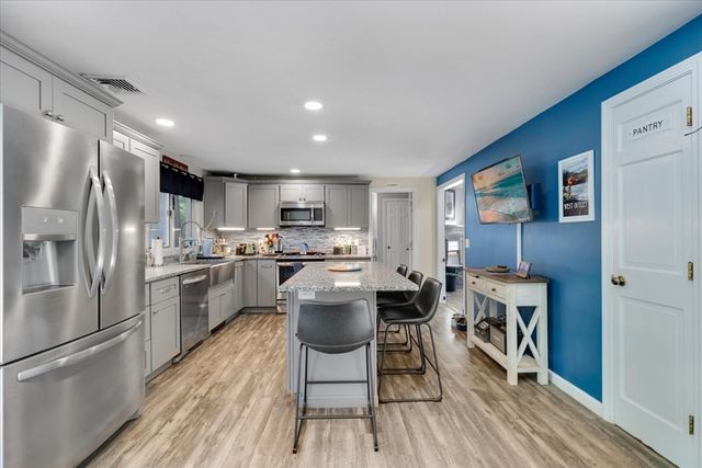 20 Ortolani Cir, Kingston, MA 02364