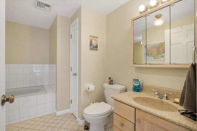 20 Ortolani Cir, Kingston, MA 02364