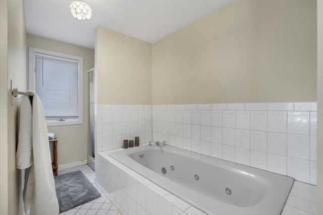 20 Ortolani Cir, Kingston, MA 02364