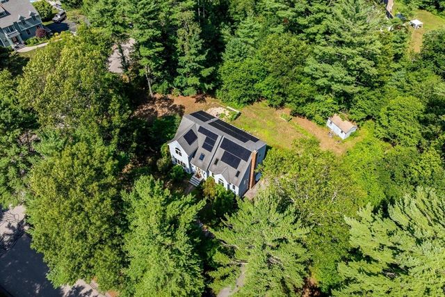 20 Ortolani Cir, Kingston, MA 02364