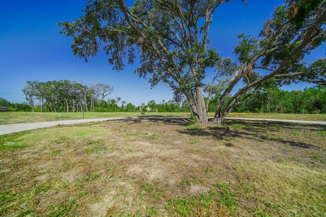 1626 Crown Oaks Court, Pearland, TX 77581