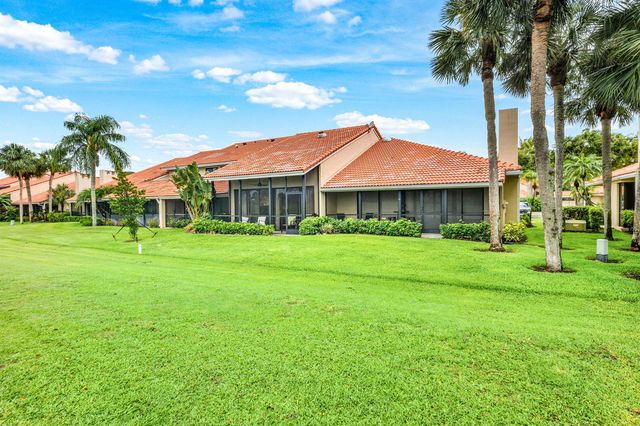 301 Old Meadow Way, Palm Beach Gardens, FL 33418