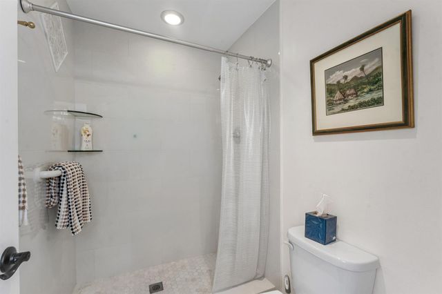 301 Old Meadow Way, Palm Beach Gardens, FL 33418