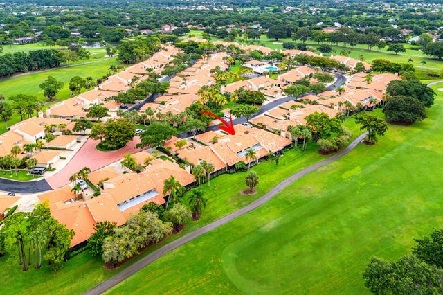 301 Old Meadow Way, Palm Beach Gardens, FL 33418