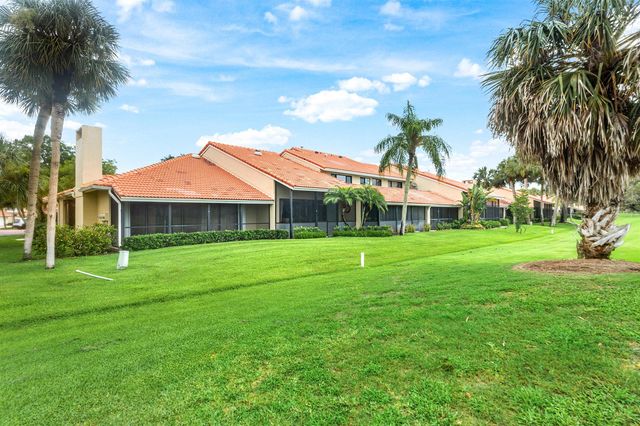 301 Old Meadow Way, Palm Beach Gardens, FL 33418