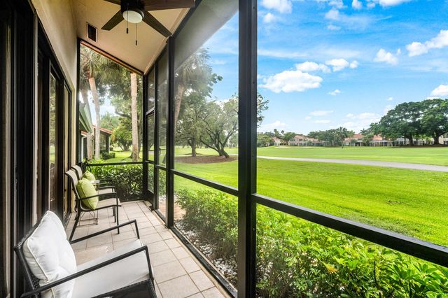 301 Old Meadow Way, Palm Beach Gardens, FL 33418
