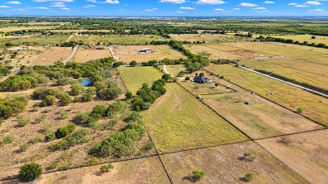 5744 NW CR 1270, Corsicana, TX 75110