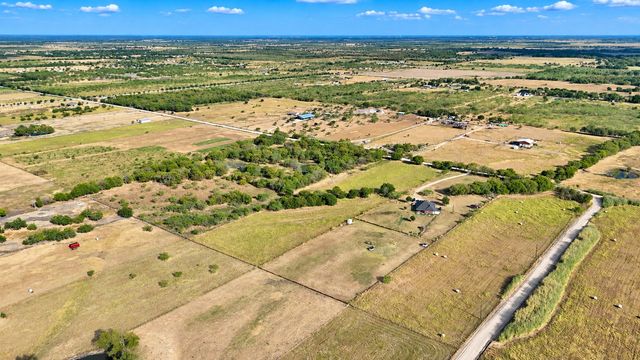 5744 NW CR 1270, Corsicana, TX 75110