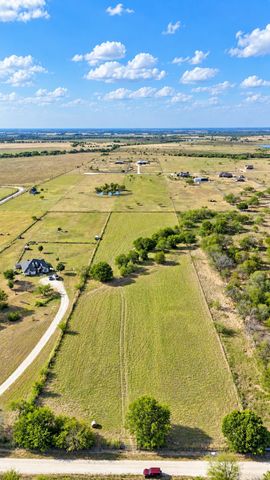 5744 NW CR 1270, Corsicana, TX 75110