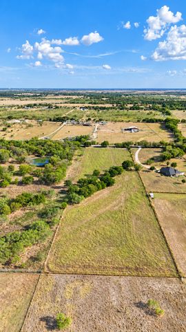 5744 NW CR 1270, Corsicana, TX 75110