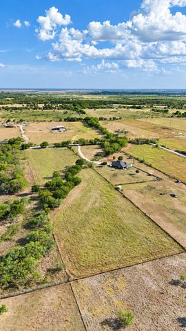 5744 NW CR 1270, Corsicana, TX 75110