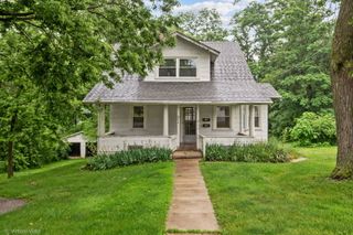 511 Lemont Street, Lemont, IL 60439