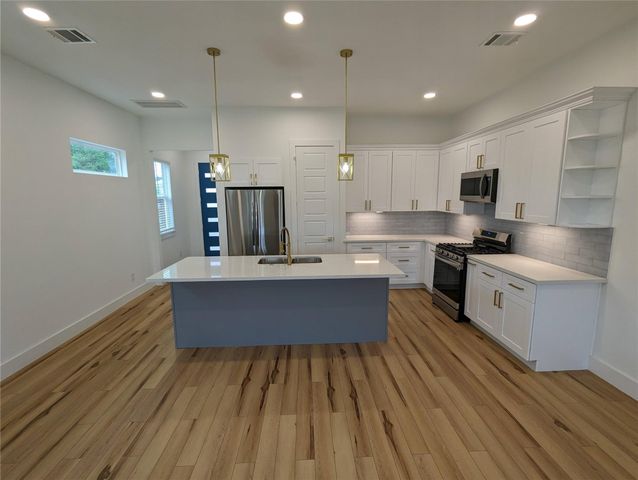 4915 Fisk Street, Houston, TX 77009