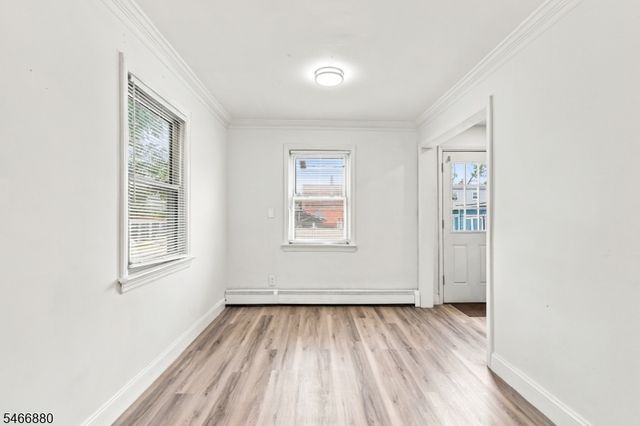 28 Newport Ave, Franklin Twp., NJ 08873