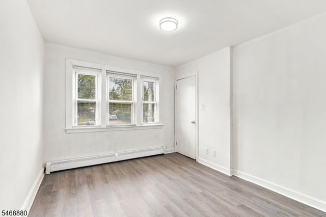 28 Newport Ave, Franklin Twp., NJ 08873