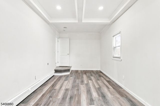 28 Newport Ave, Franklin Twp., NJ 08873