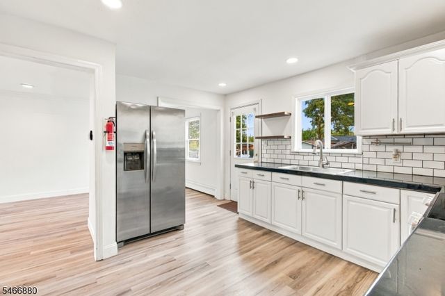 28 Newport Ave, Franklin Twp., NJ 08873
