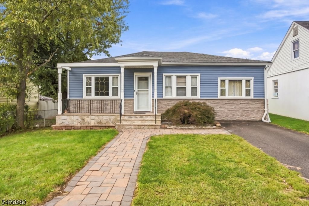 28 Newport Ave, Franklin Twp., NJ 08873 — exterior