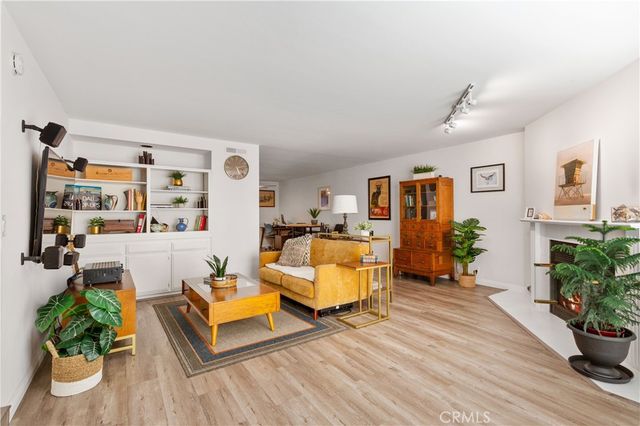 2601 E 19th 4, Signal Hill, CA 90755