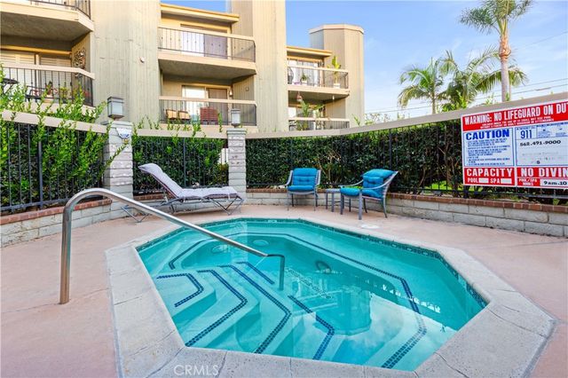 2601 E 19th 4, Signal Hill, CA 90755