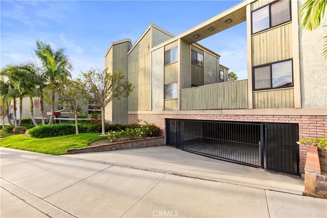 2601 E 19th 4, Signal Hill, CA 90755