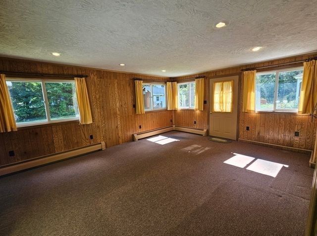128 Sutton Road, Webster, MA 01570