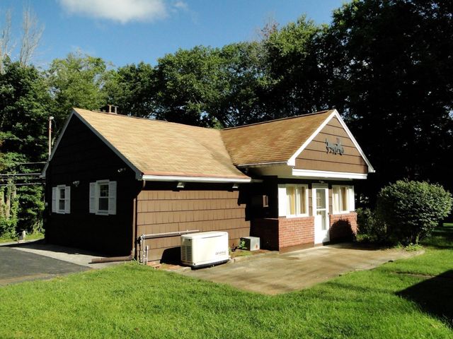 128 Sutton Road, Webster, MA 01570