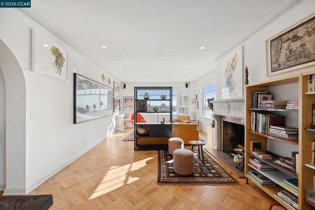 492 Staten Ave 1101, Oakland, CA 94610