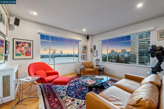 492 Staten Ave 1101, Oakland, CA 94610