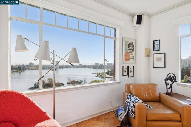 492 Staten Ave 1101, Oakland, CA 94610