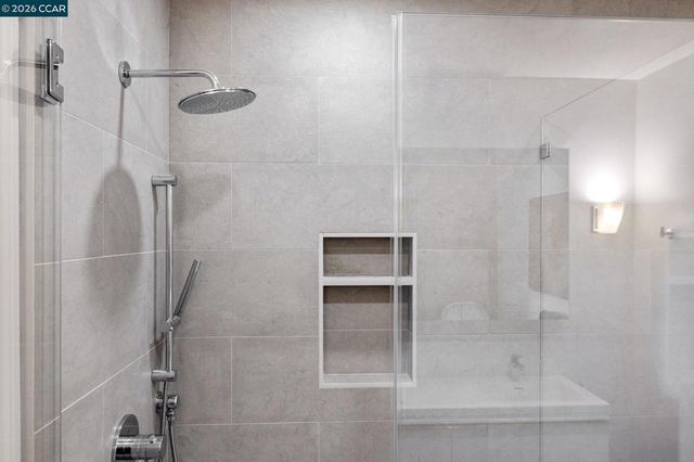 492 Staten Ave 1101, Oakland, CA 94610