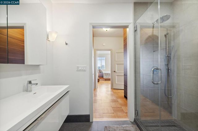 492 Staten Ave 1101, Oakland, CA 94610