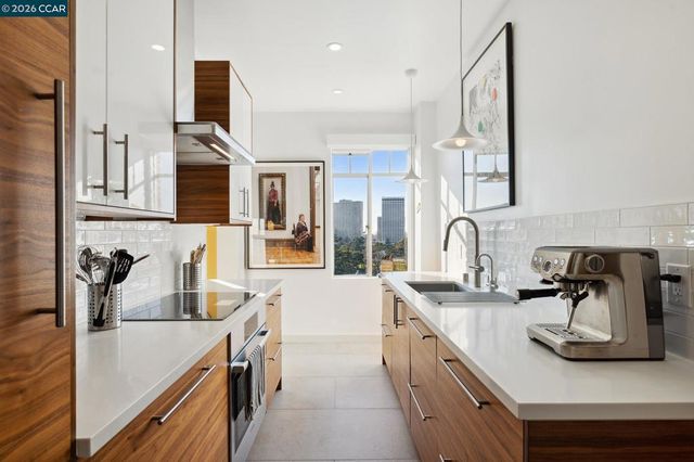 492 Staten Ave 1101, Oakland, CA 94610