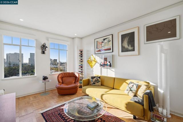 492 Staten Ave 1101, Oakland, CA 94610