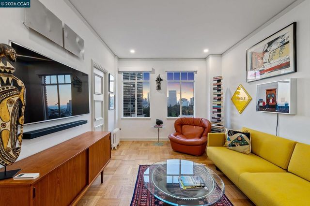 492 Staten Ave 1101, Oakland, CA 94610