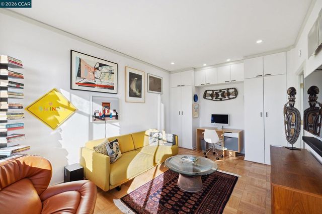 492 Staten Ave 1101, Oakland, CA 94610