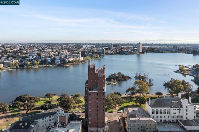 492 Staten Ave 1101, Oakland, CA 94610